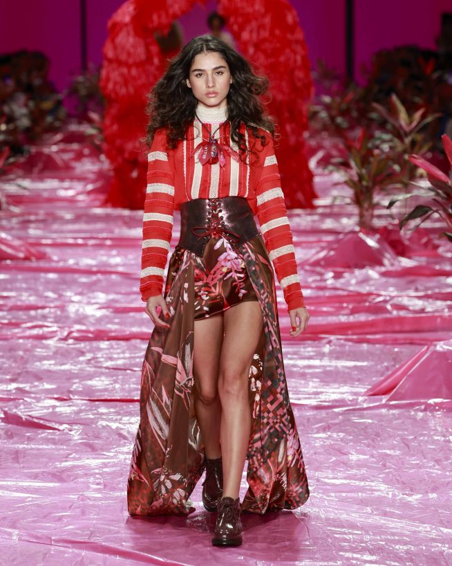 Isabela CapetoRio Fashion Week 2026Foto: Ze Takahashi/ @agfotosite