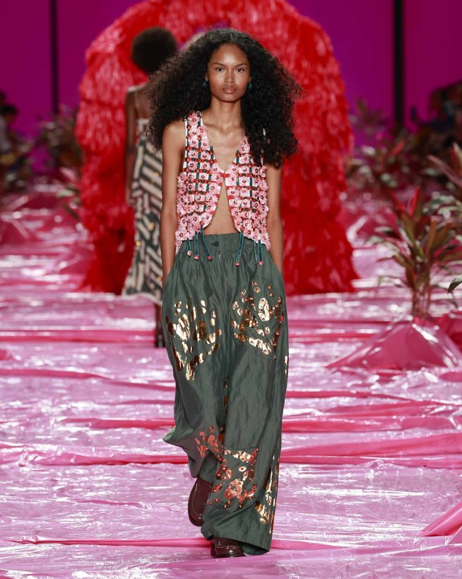 Isabela CapetoRio Fashion Week 2026Foto: Ze Takahashi/ @agfotosite