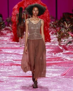 Isabela CapetoRio Fashion Week 2026Foto: Ze Takahashi/ @agfotosite