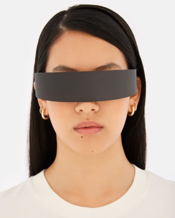 MM6 Maison Margiela lança óculos escudo e eleva o minimalismo ao limite