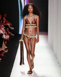 Salinas Rio Fashion Week 2026Foto: Ze Takahashi/ @agfotosite