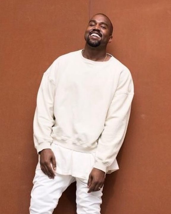 Yeezy está de volta! Marca de Kanye West prepara lançamento de dois novos calçados