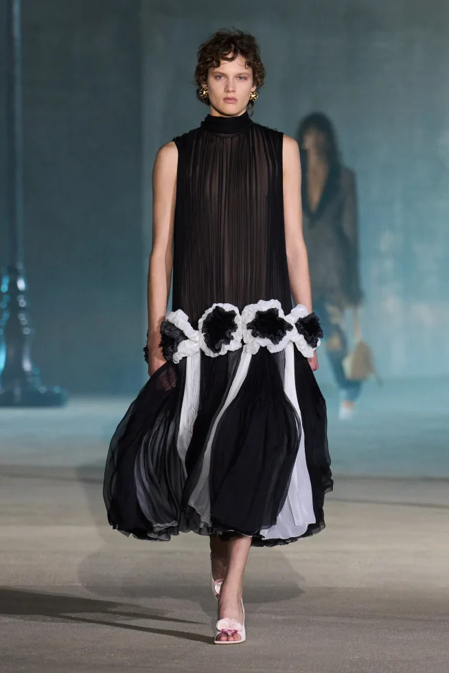 00003-christian-dior-resort-2027-credit-gorunway