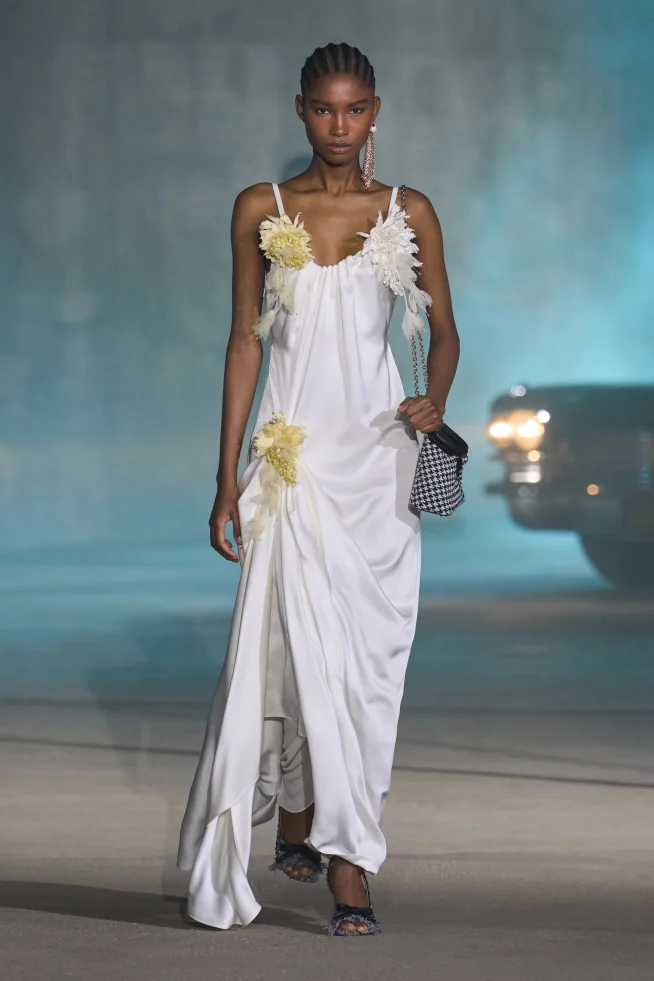 00007-christian-dior-resort-2027-credit-gorunway