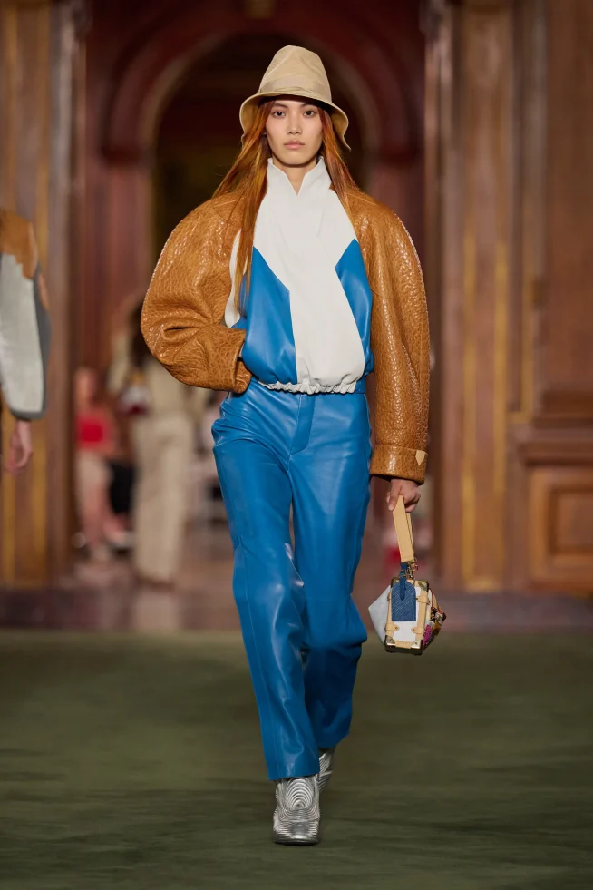 00011-louis-vuitton-resort-2027-credit-gorunway