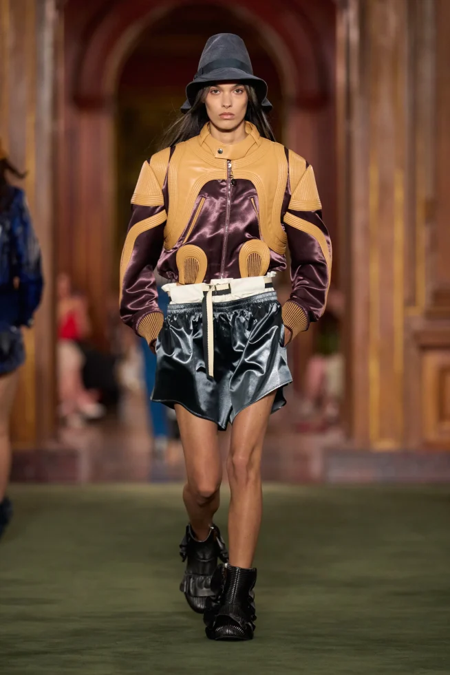 00015-louis-vuitton-resort-2027-credit-gorunway