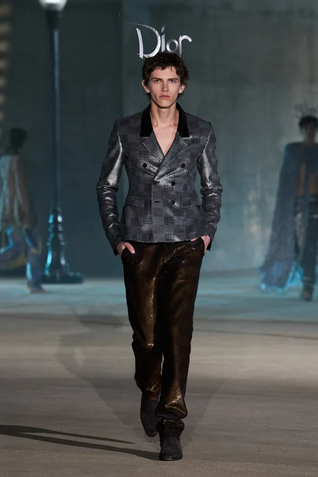 00017-christian-dior-resort-2027-credit-gorunway