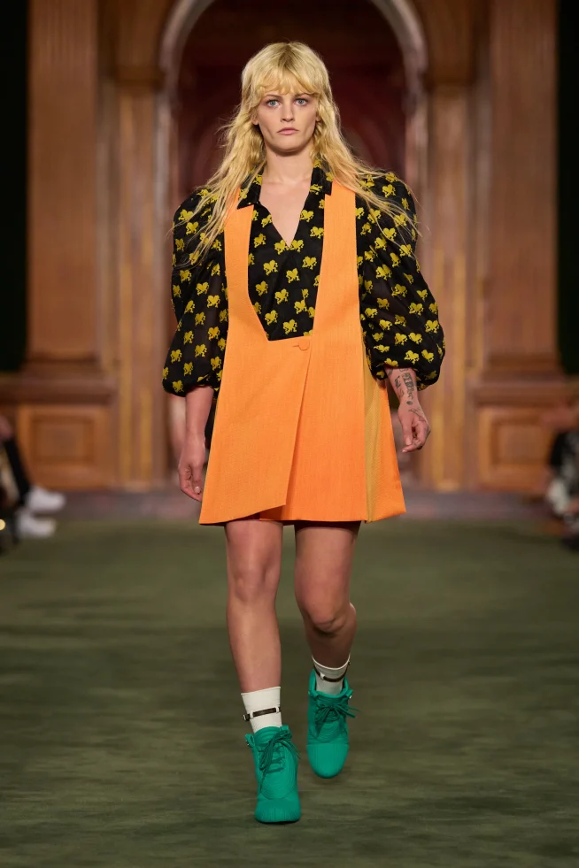 00021-louis-vuitton-resort-2027-credit-gorunway