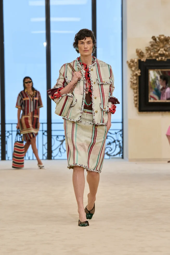 00024-chanel-resort-2027-credit-gorunway