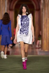 00026-louis-vuitton-resort-2027-credit-gorunway