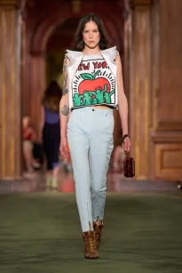 00028-louis-vuitton-resort-2027-credit-gorunway