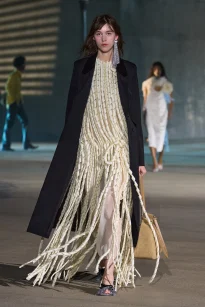 00032-christian-dior-resort-2027-credit-gorunway