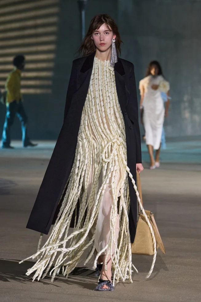00032-christian-dior-resort-2027-credit-gorunway