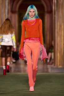 00033-louis-vuitton-resort-2027-credit-gorunway