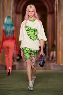 00036-louis-vuitton-resort-2027-credit-gorunway