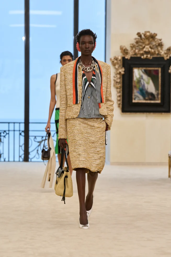 00038-chanel-resort-2027-credit-gorunway