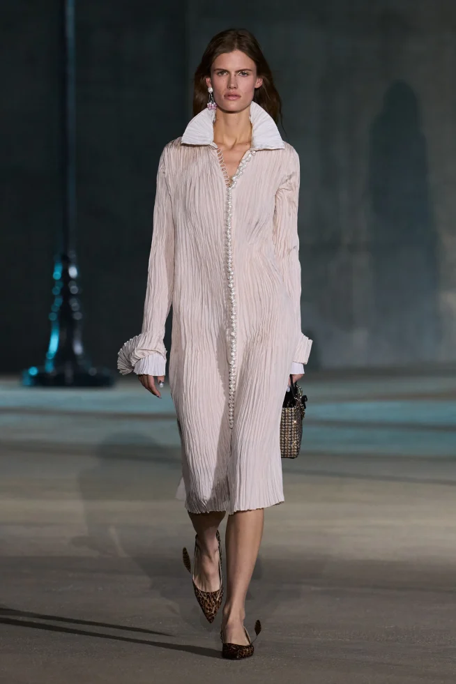 00039-christian-dior-resort-2027-credit-gorunway