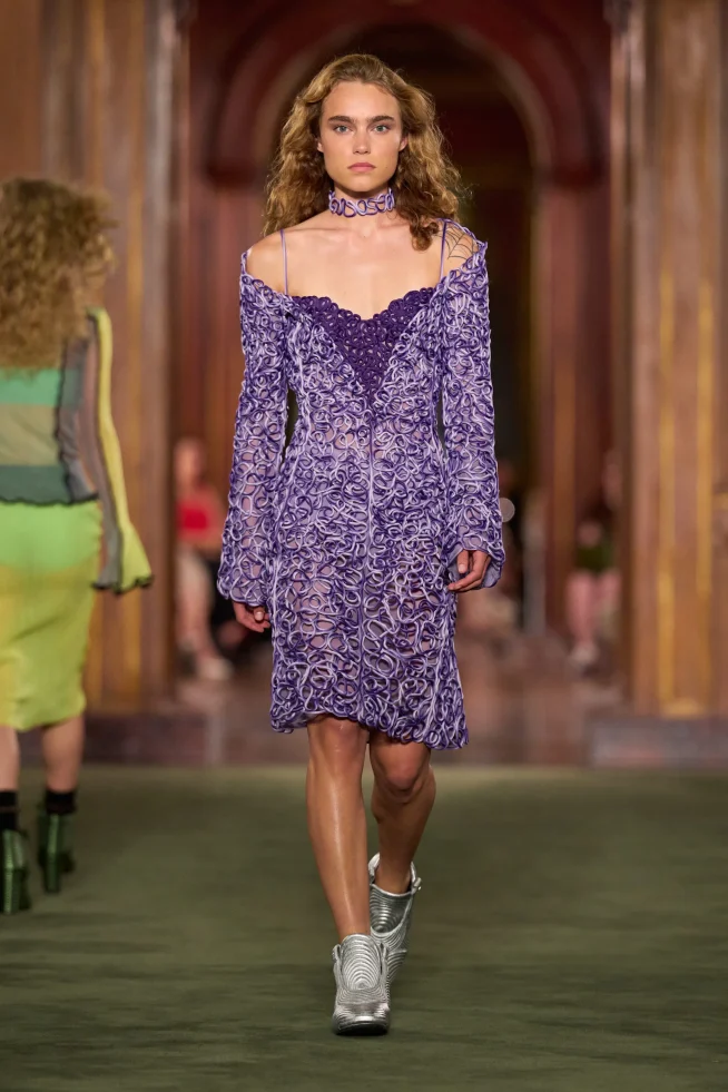 00041-louis-vuitton-resort-2027-credit-gorunway