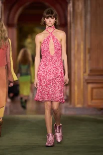 00042-louis-vuitton-resort-2027-credit-gorunway
