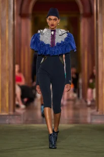 00051-louis-vuitton-resort-2027-credit-gorunway
