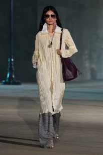 00054-christian-dior-resort-2027-credit-gorunway