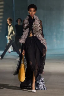 00070-christian-dior-resort-2027-credit-gorunway