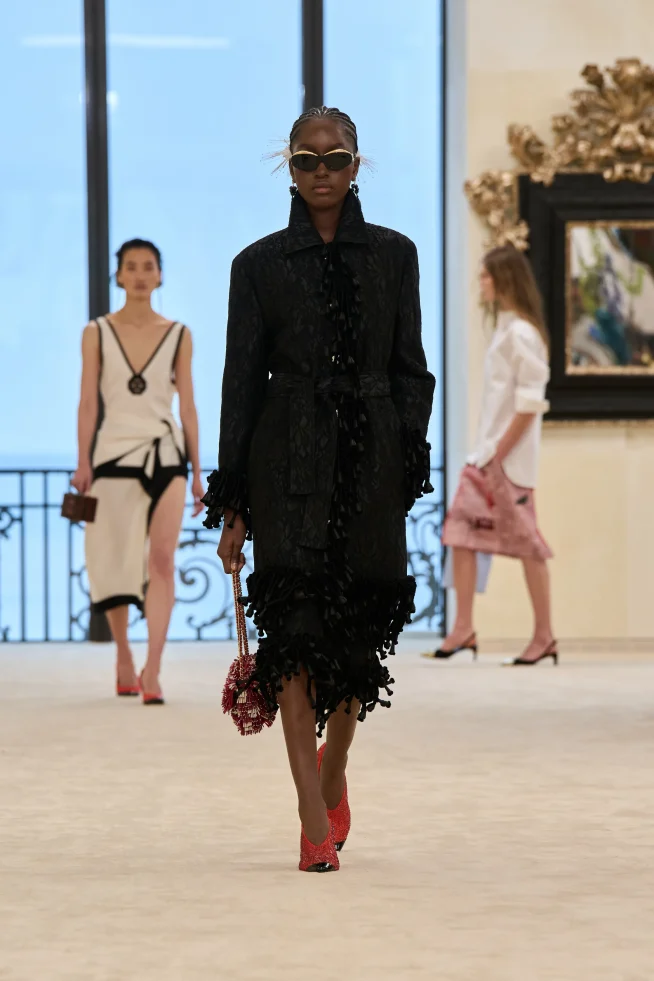 00072-chanel-resort-2027-credit-gorunway