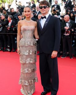 Charles Leclerc e Alexandra Saint Mleux em Cannes