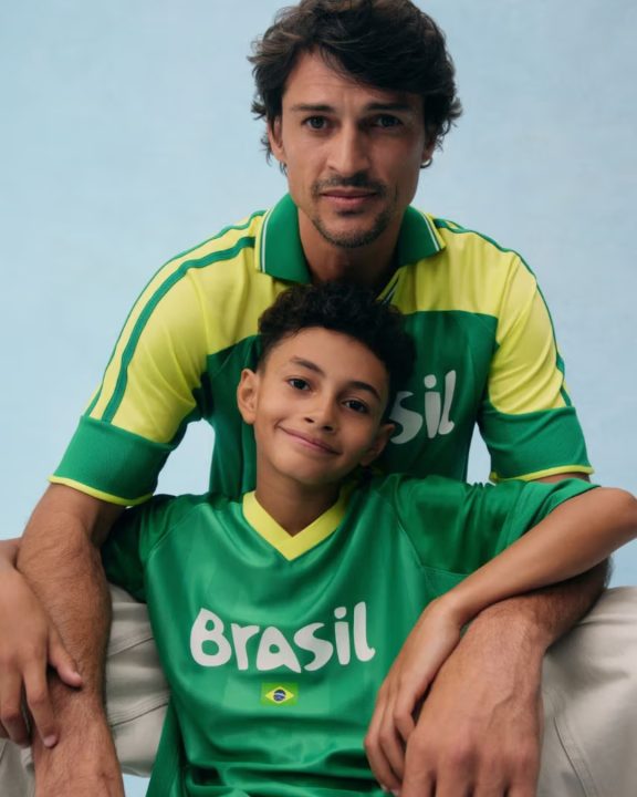 O retorno do Blokecore: GAP transforma camisas de futebol em coleção vintage dos anos 80