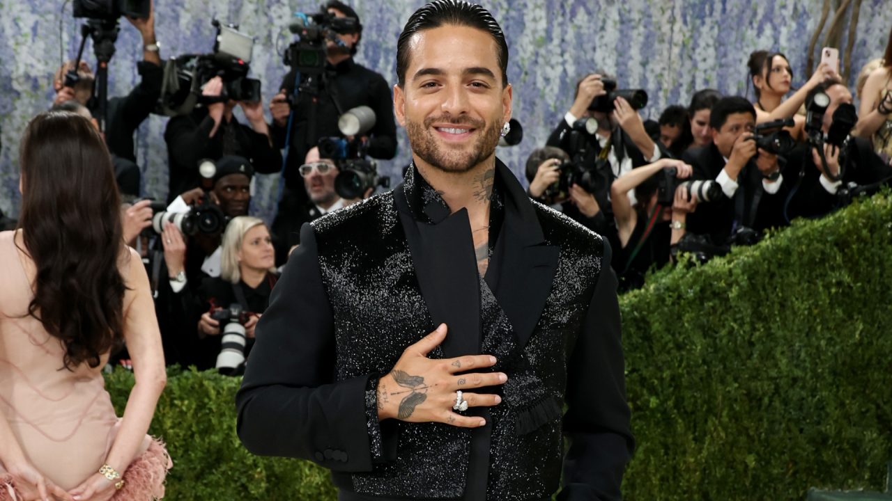 O ‘molho’ de Maluma no Met Gala 2026: Elegância em look all black de Haider Ackermann