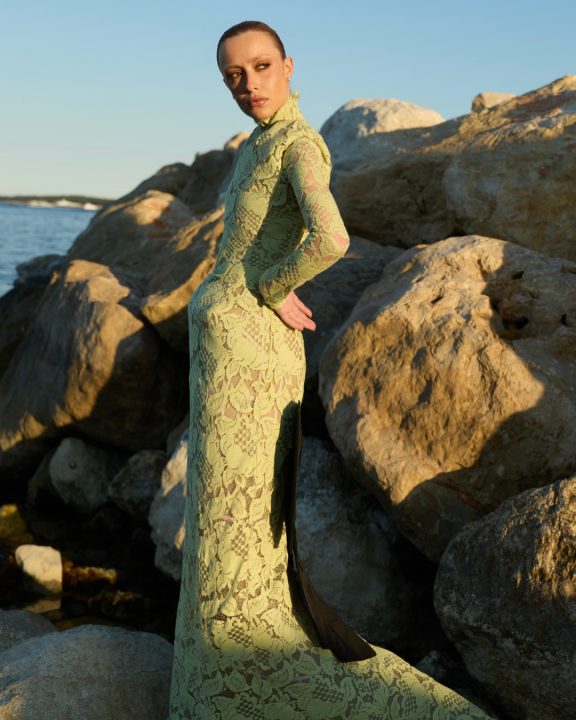 Vestido verde de renda e Marc Jacobs: o look de Maria Braz no Festival de Cannes