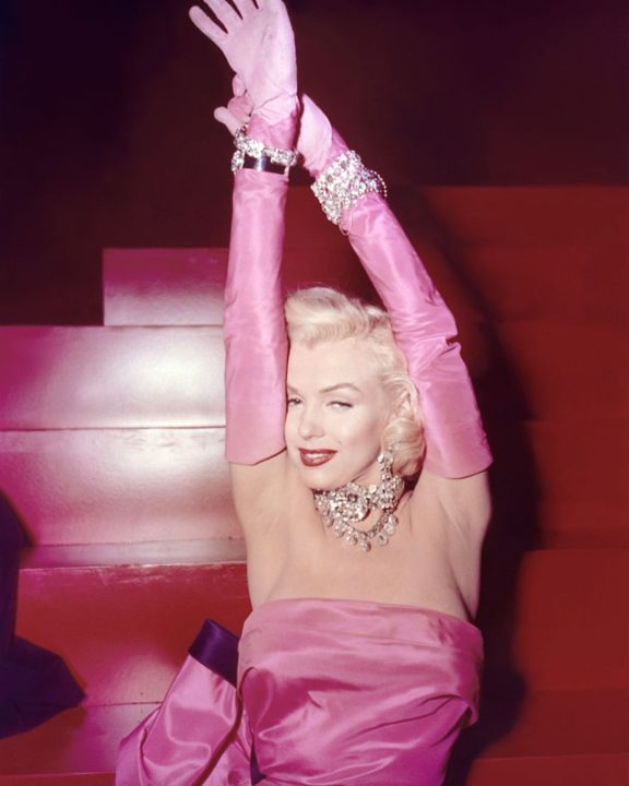 Exposição do vestido de Marilyn Monroe revela que peça de 1,5 milhão custou 12 dólares