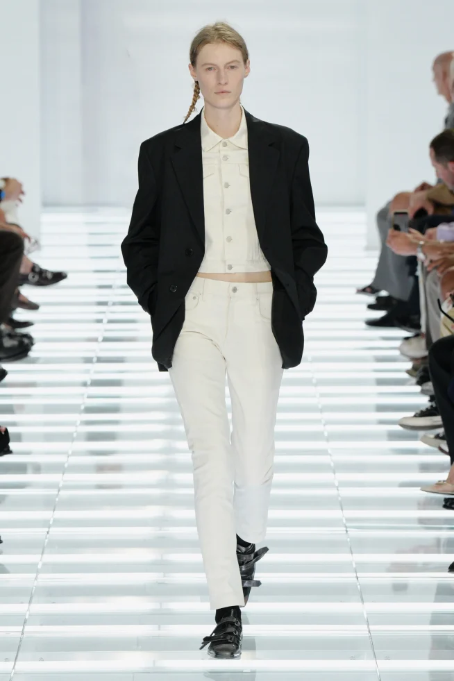 00001-prada-spring-2027-menswear-credit-gorunway
