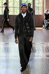 00002-junya-watanabe-spring-2027-menswear-credit-gorunway
