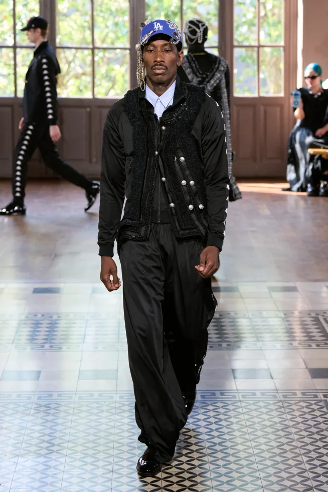 00002-junya-watanabe-spring-2027-menswear-credit-gorunway