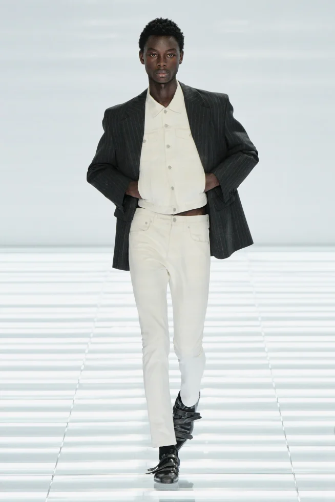 00003-prada-spring-2027-menswear-credit-gorunway