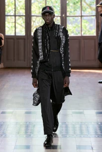 00004-junya-watanabe-spring-2027-menswear-credit-gorunway