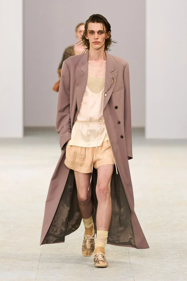 00005-dries-van-noten-spring-2027-menswear-credit-gorunway