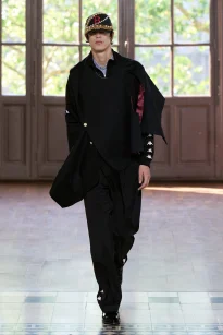 00005-junya-watanabe-spring-2027-menswear-credit-gorunway
