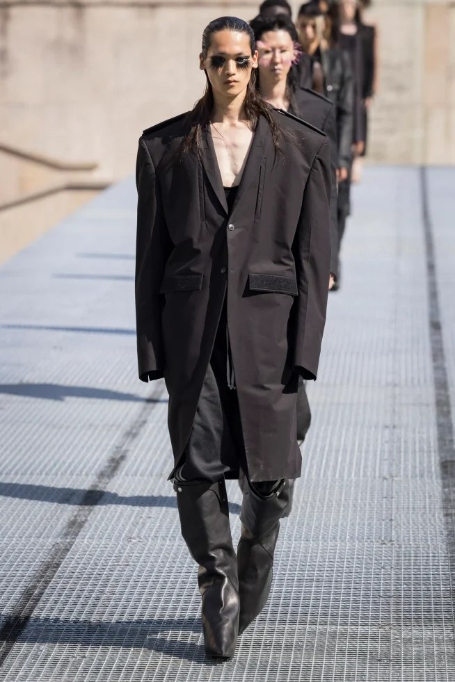 00006-rick-owens-spring-2027-menswear-credit-brand