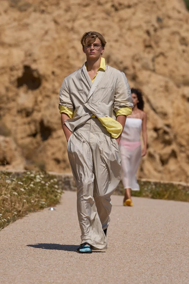 00008-jacquemus-spring-2027-ready-to-wear-credit-brand