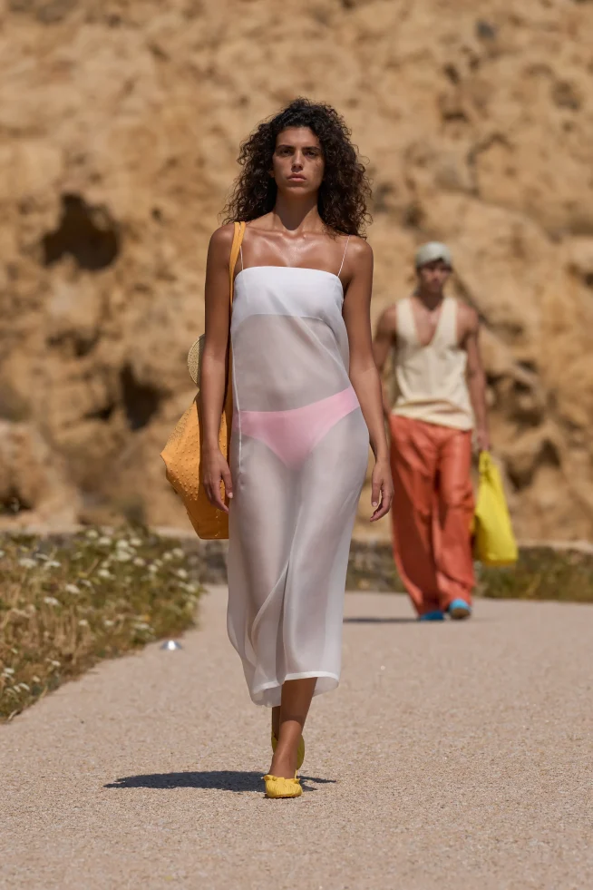 00009-jacquemus-spring-2027-ready-to-wear-credit-brand