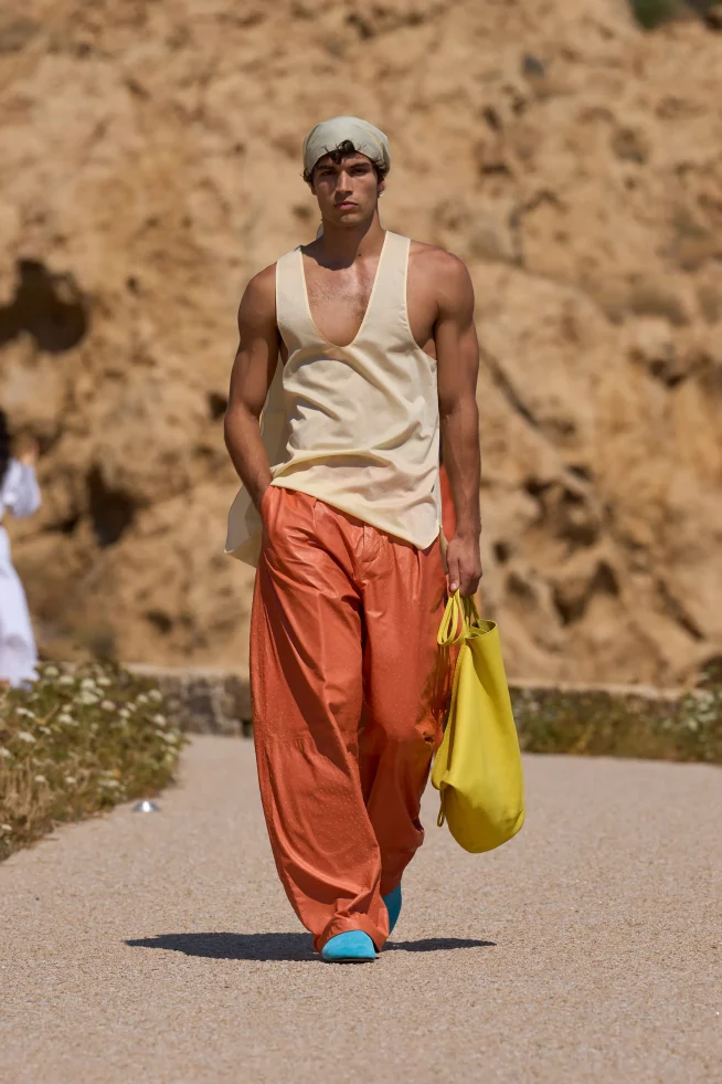 00010-jacquemus-spring-2027-ready-to-wear-credit-brand