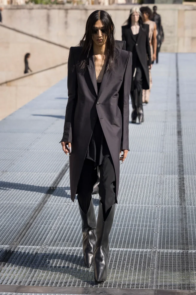 00010-rick-owens-spring-2027-menswear-credit-brand