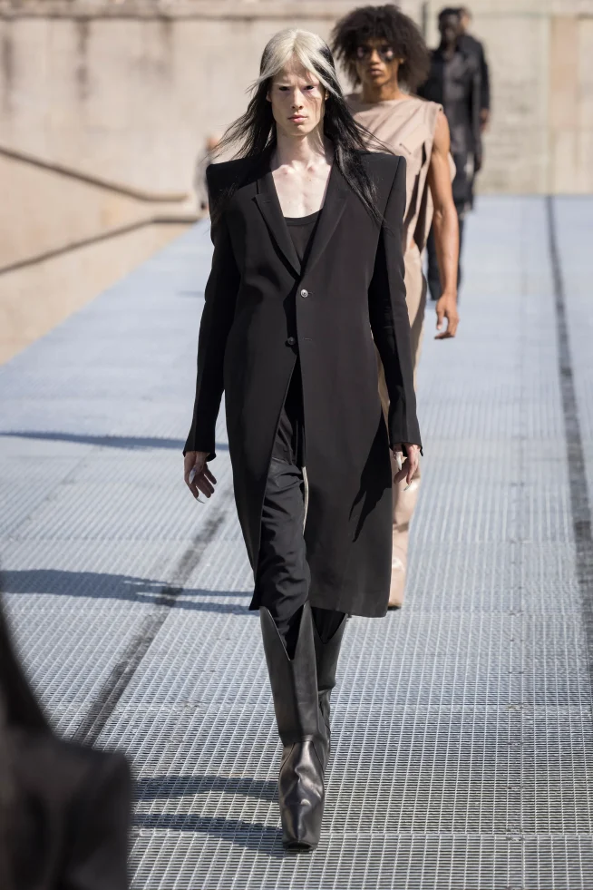 00012-rick-owens-spring-2027-menswear-credit-brand