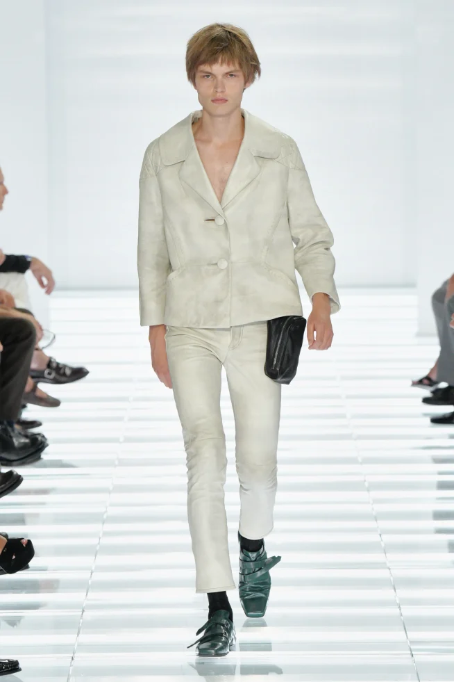 00015-prada-spring-2027-menswear-credit-gorunway