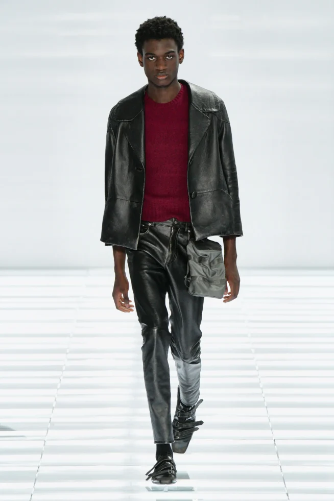 00016-prada-spring-2027-menswear-credit-gorunway