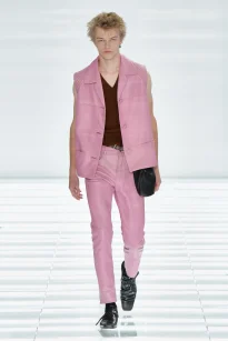 00017-prada-spring-2027-menswear-credit-gorunway
