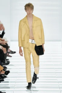 00023-prada-spring-2027-menswear-credit-gorunway