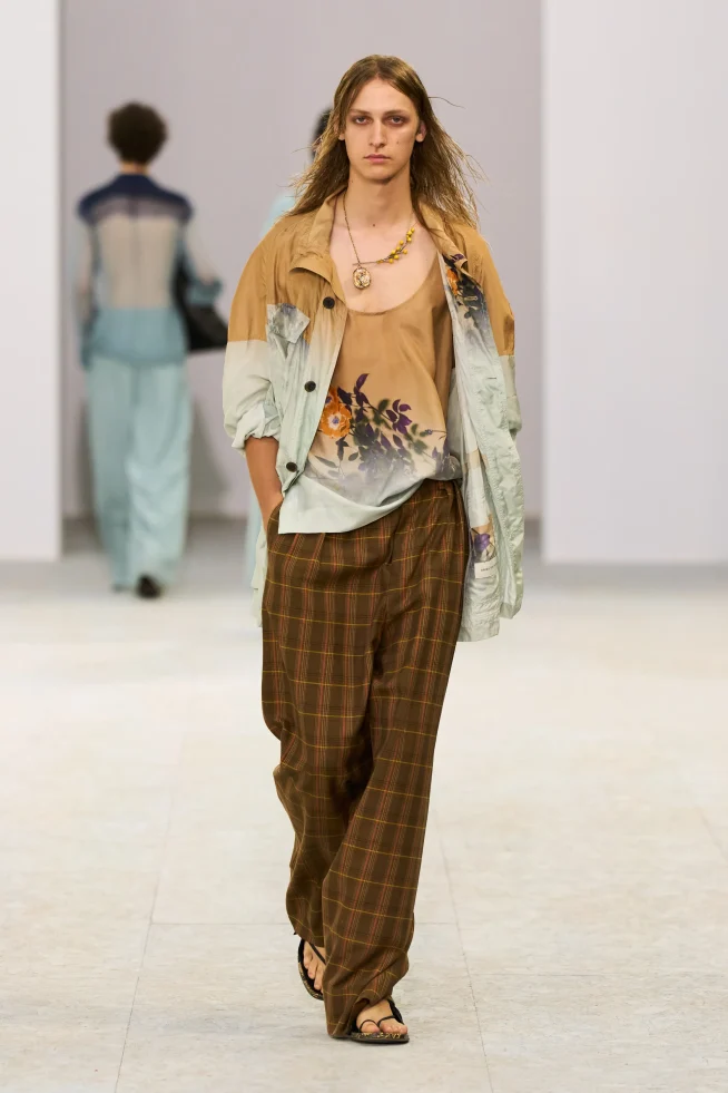 00025-dries-van-noten-spring-2027-menswear-credit-gorunway